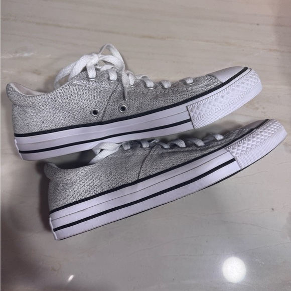 Converse - Picture 4 of 7